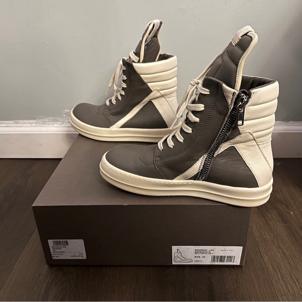 Rick Owens Gray and White Geobasket High-Top Sneakers Kids - Picture 3 of 9